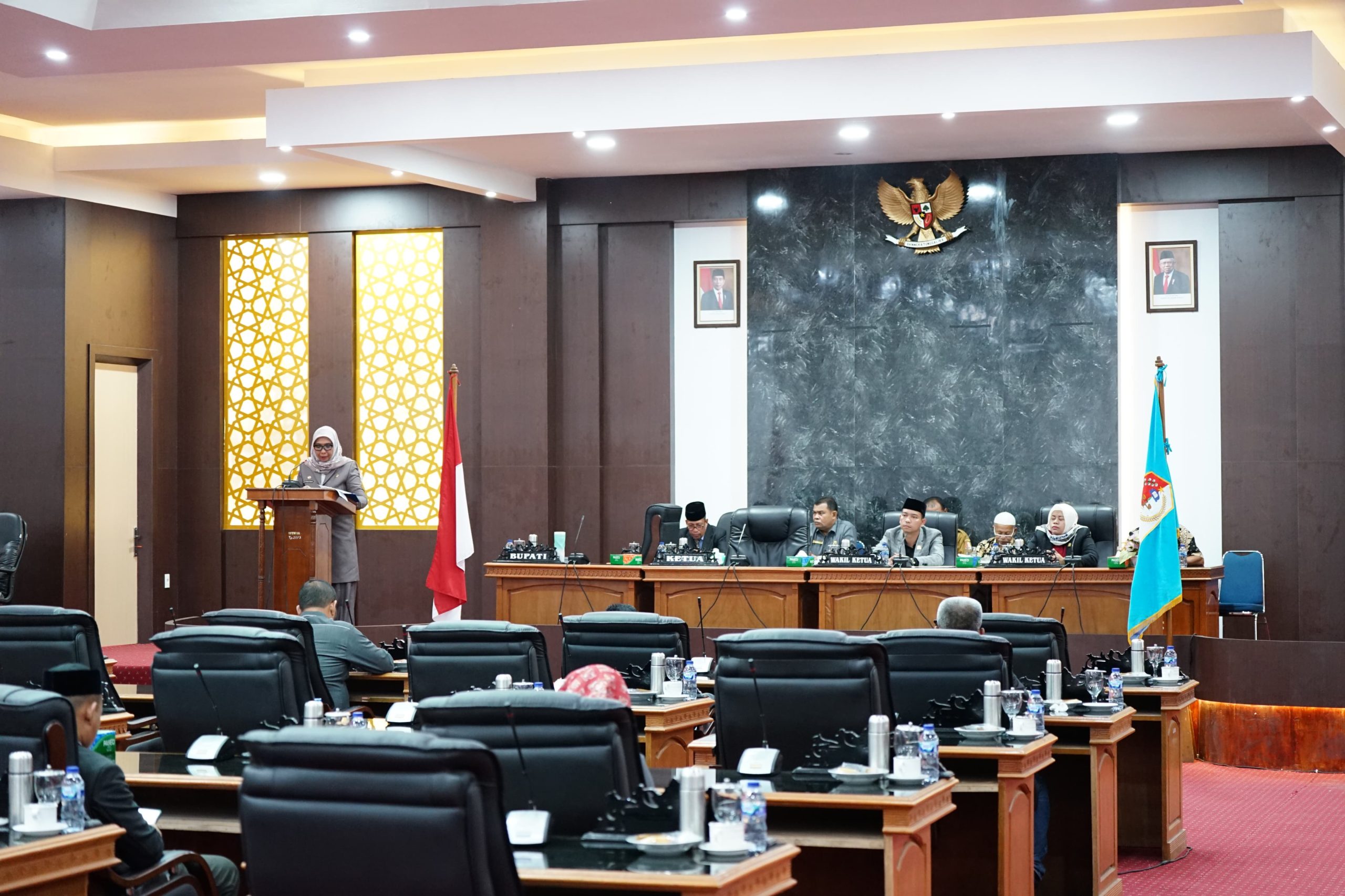Pemkab Nagan Raya Serahkan LKPJ Anggaran 2023 ke Dewan