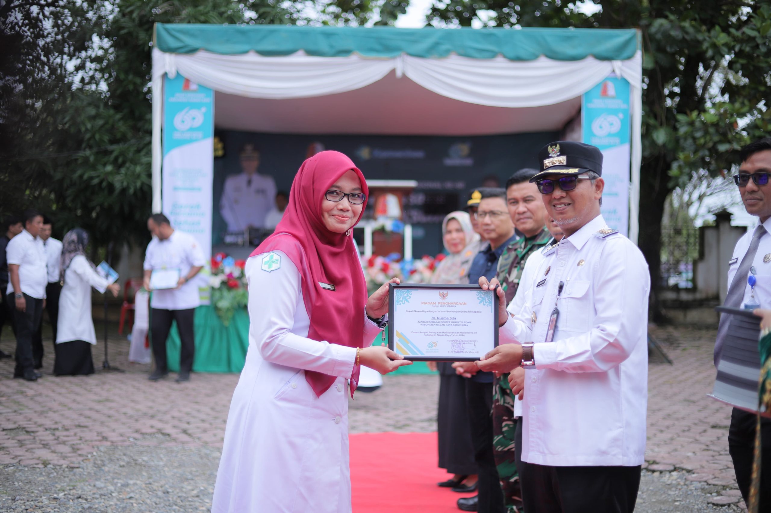 Peringati HKN ke-60, Pemkab Nagan Raya Berikan Penghargaan untuk Tenaga Medis