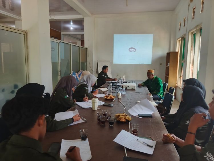 Bahas Krisis Lingkungan, Ketua STIS Al-Aziziyah Sabang Tekankan Fikih Ekologi di SLA VII WALHI Aceh