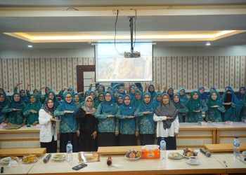 Ketua TP-PKK Ny Cut Inda TR Keumangan Buka Kegiatan Penyuluhan Parenting