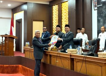 Wakil Bupati Nagan Raya Hadiri Rapat Paripurna DPRK Terkait RPJP 2025-2045