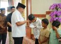 Bupati TRK Kembali Salurkan Santunan Ramadhan untuk 400 Dhuafa dan Anak Yatim di Nagan Raya