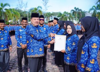 Bupati TRK Serahkan SK Pengangkatan 2.150 PPPK Paruh Waktu