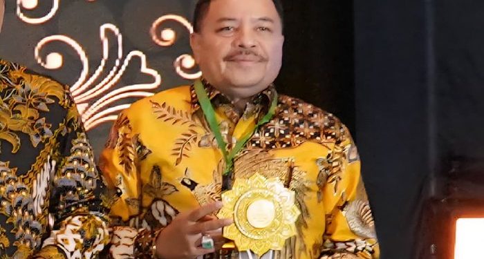 Bupati TRK Terima Penghargaan UHC Tingkat Madya dari Pemerintah Pusat