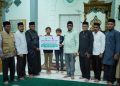 Tim Safari Ramadan Pemerintah Aceh Serahkan Bantuan Rp300 Juta, Wabup Tegaskan Pentingnya Sinergi Pemulihan Bencana